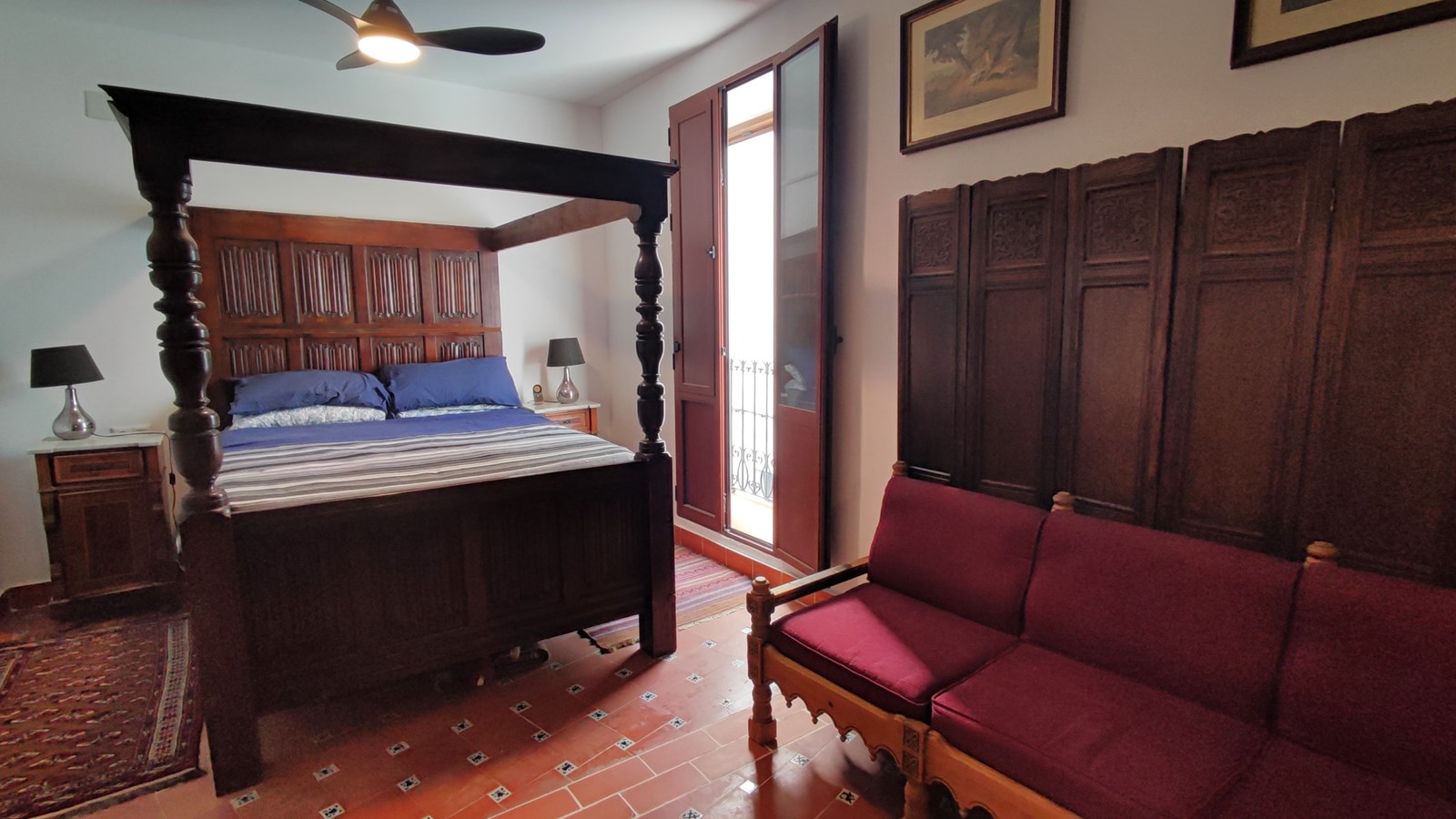 Amplia casa adosada con piscina, terrazas y parcela adicional en Bolulla