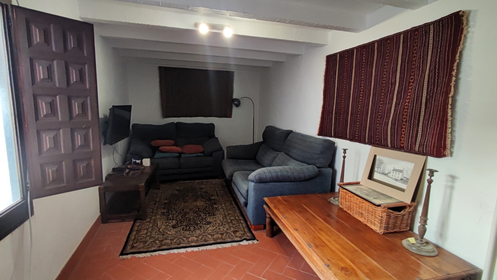 Amplia casa adosada con piscina, terrazas y parcela adicional en Bolulla
