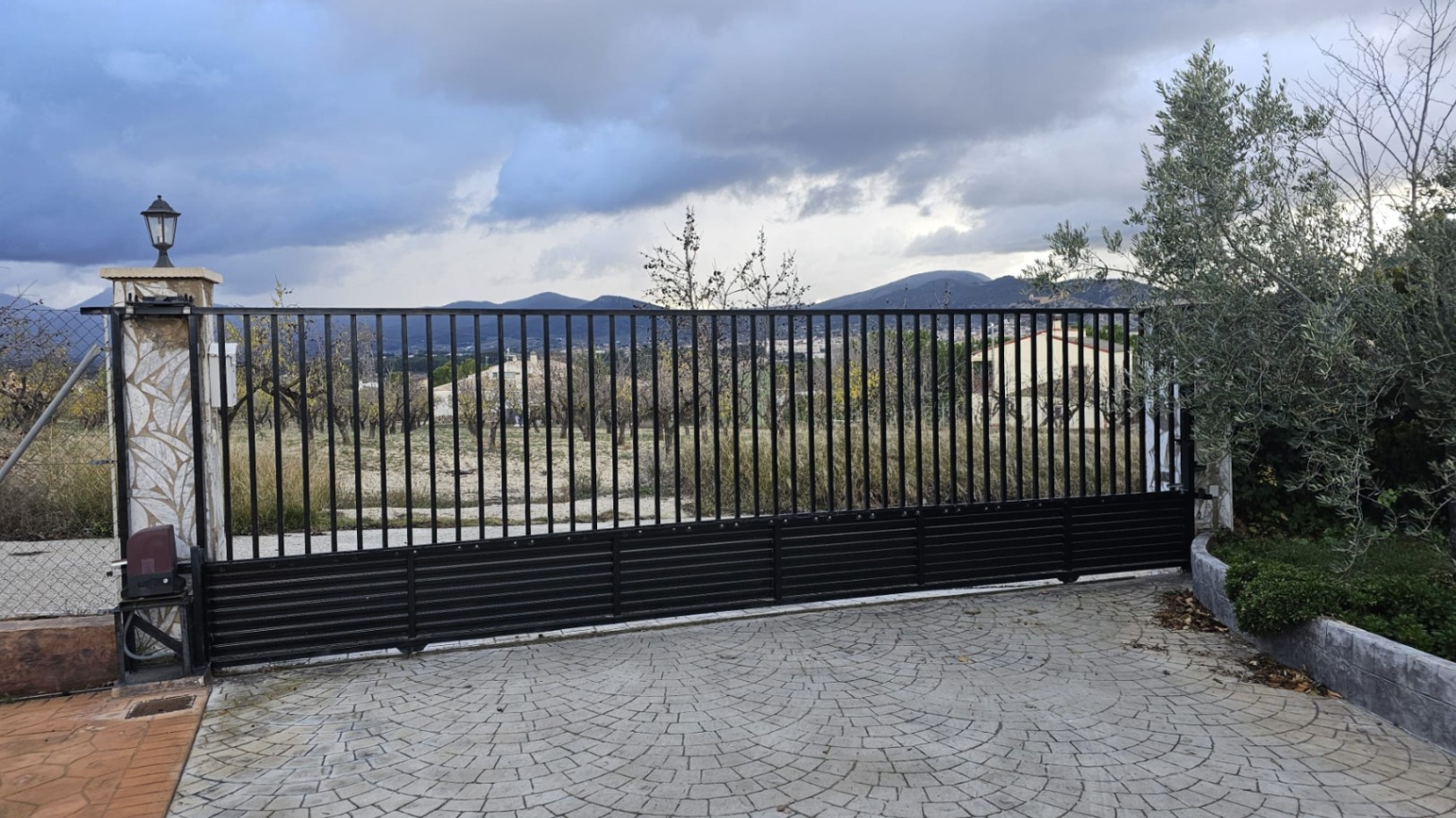 Castalla, propiedad única con dos viviendas en una parcela de 2.600 m²