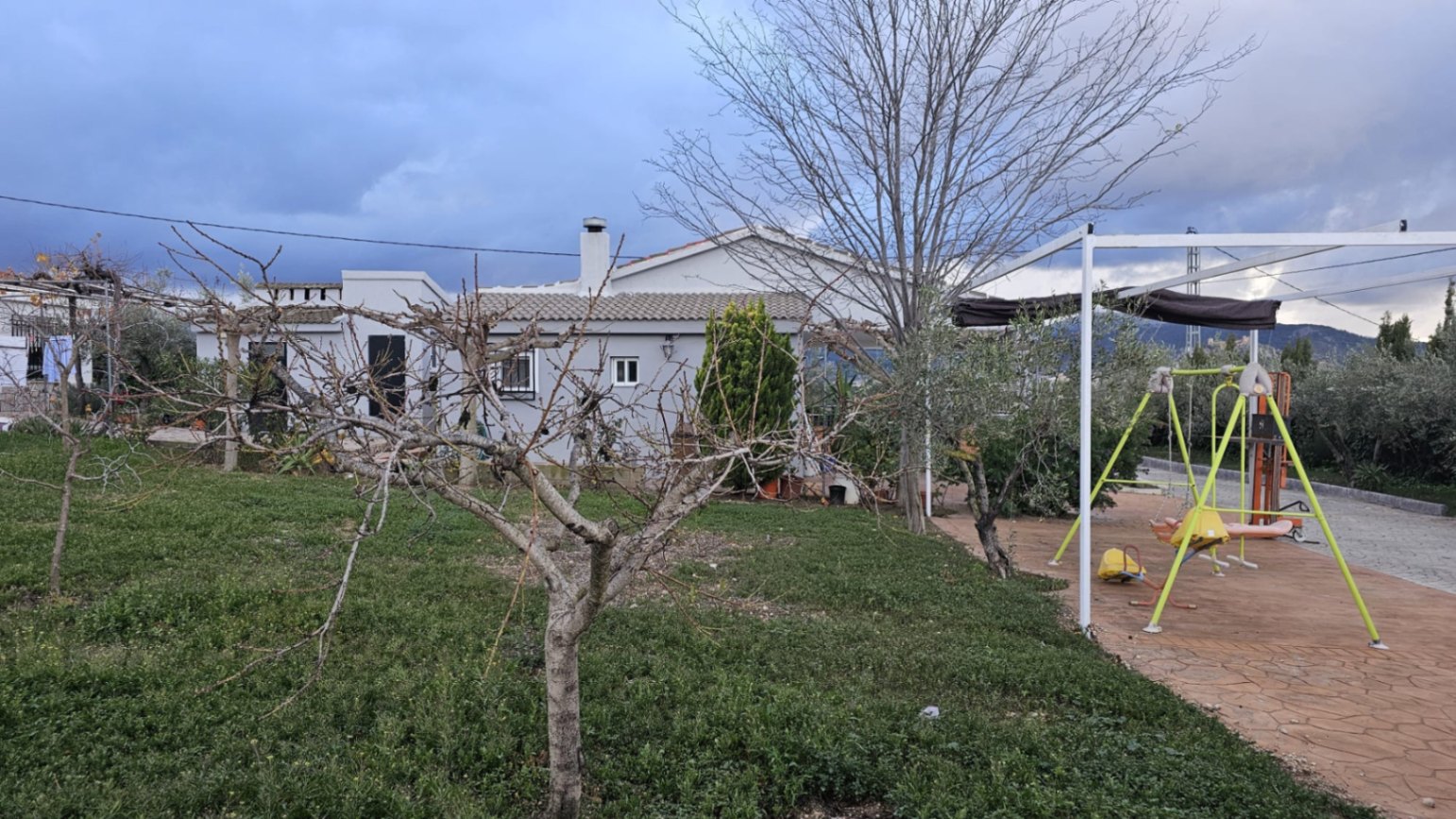 Castalla, propiedad única con dos viviendas en una parcela de 2.600 m²