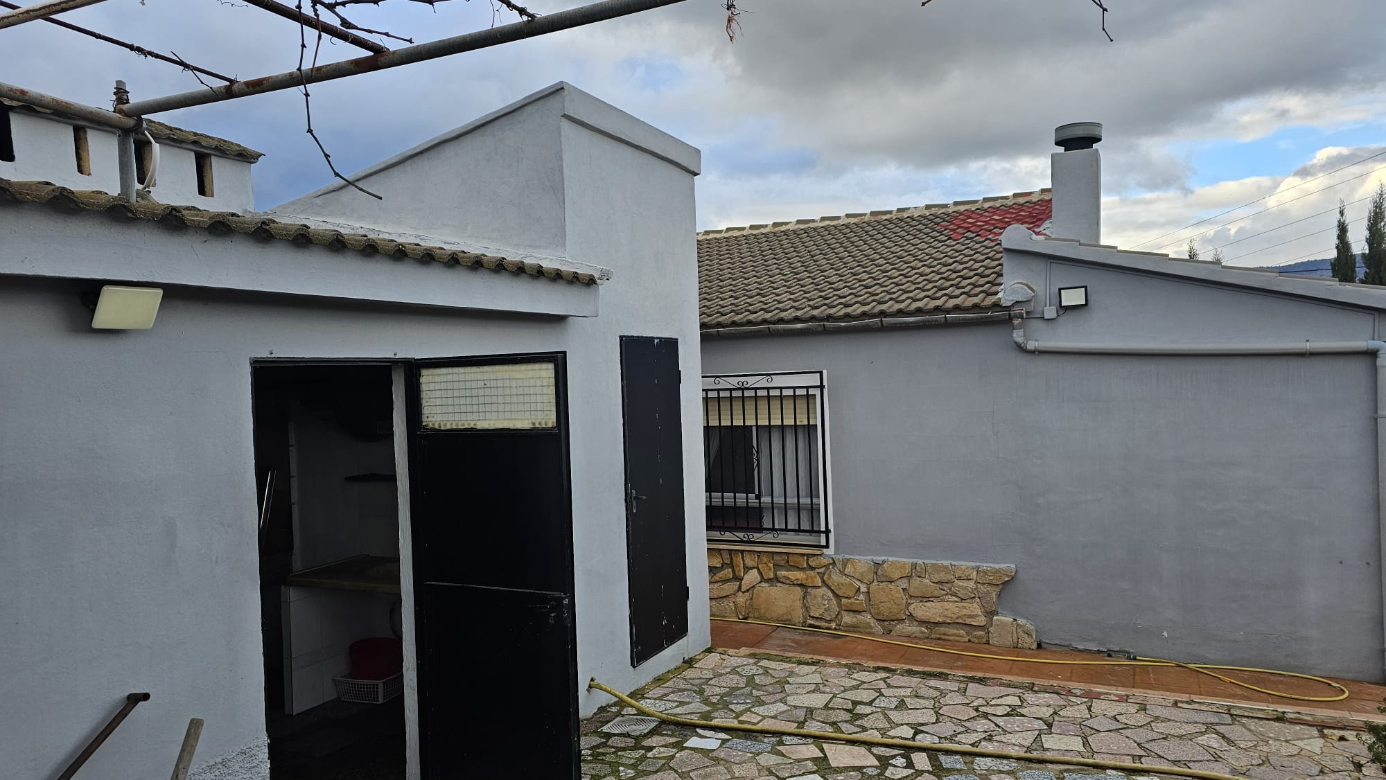 Castalla, propiedad única con dos viviendas en una parcela de 2.600 m²