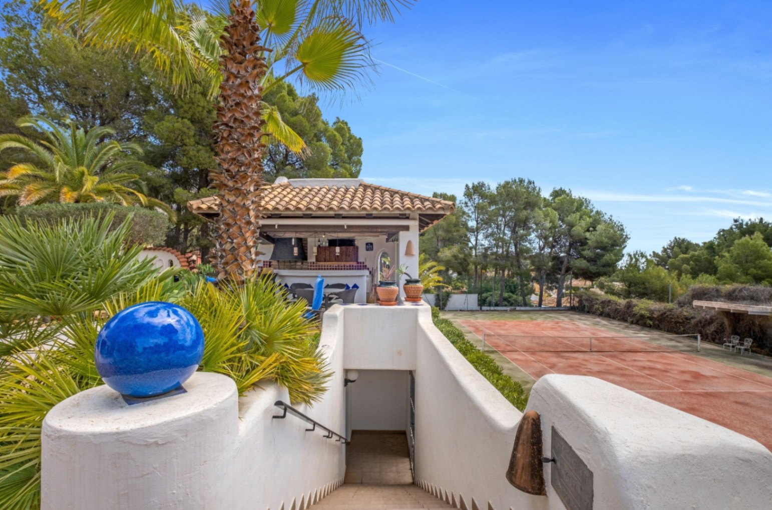 Villa mediterránea de una sola planta en la urbanización Santa Clara, Altea la Vella