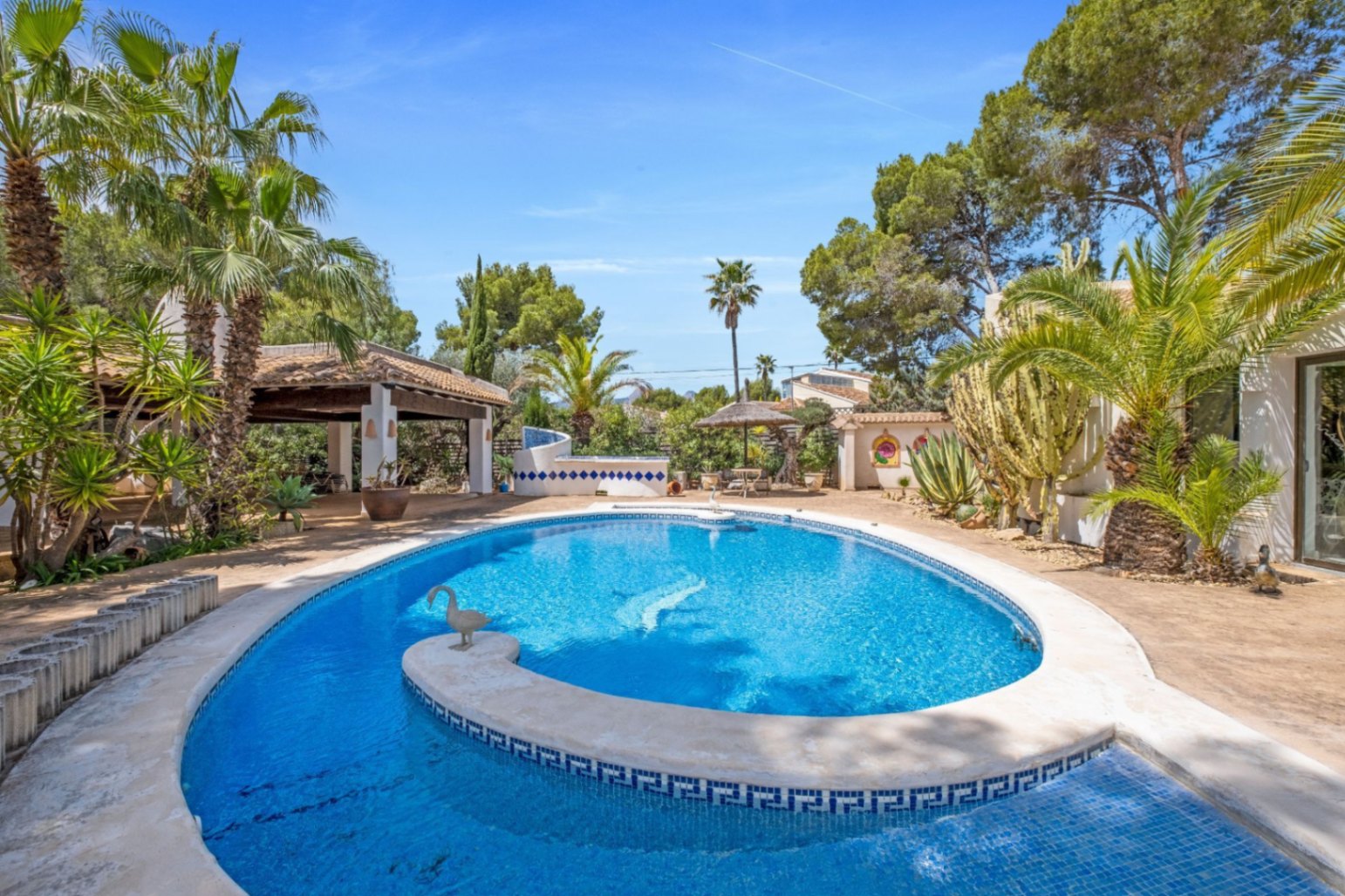 Villa mediterránea de una sola planta en la urbanización Santa Clara, Altea la Vella