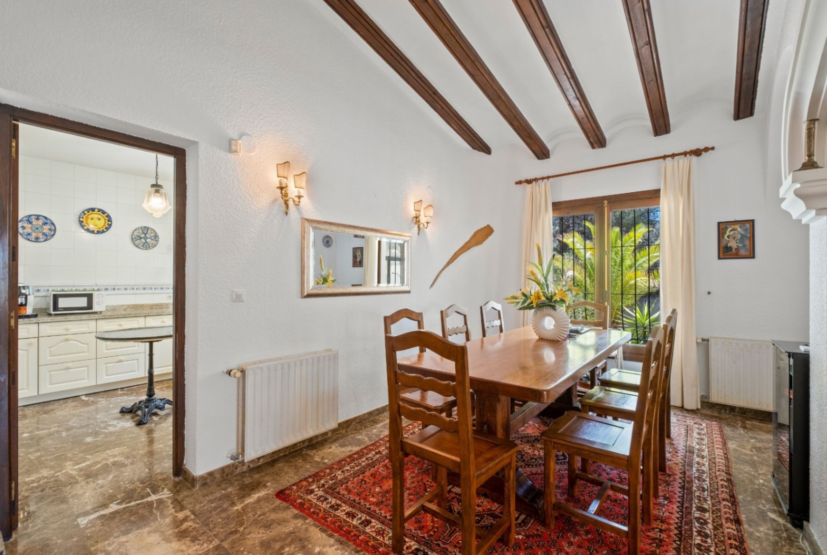 Villa mediterránea de una sola planta en la urbanización Santa Clara, Altea la Vella