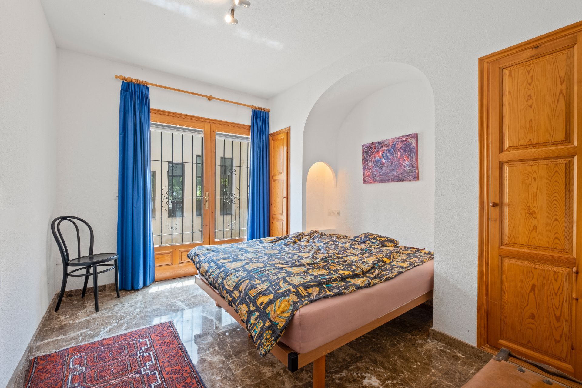 Villa mediterránea de una sola planta en la urbanización Santa Clara, Altea la Vella