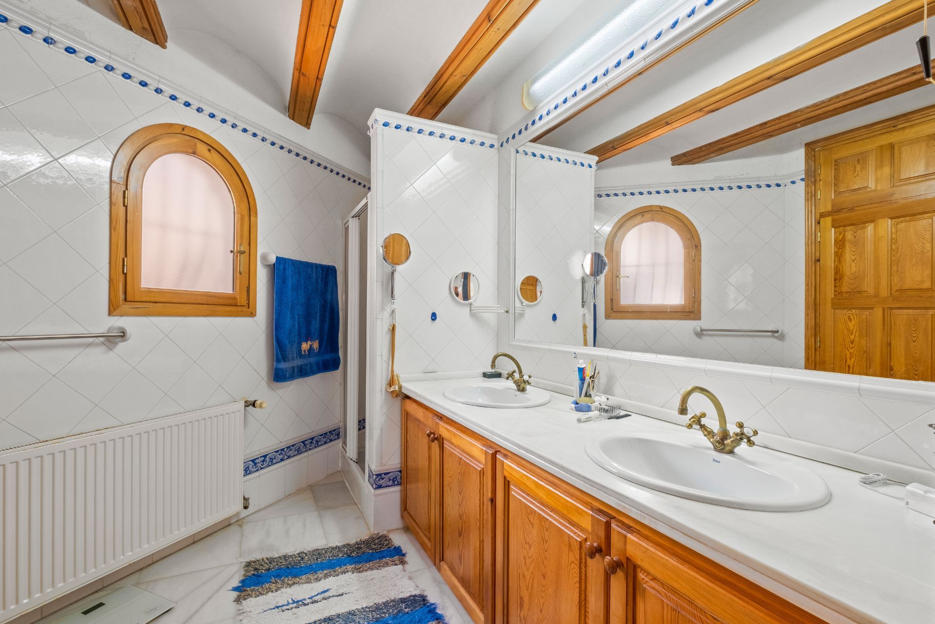 Villa mediterránea de una sola planta en la urbanización Santa Clara, Altea la Vella