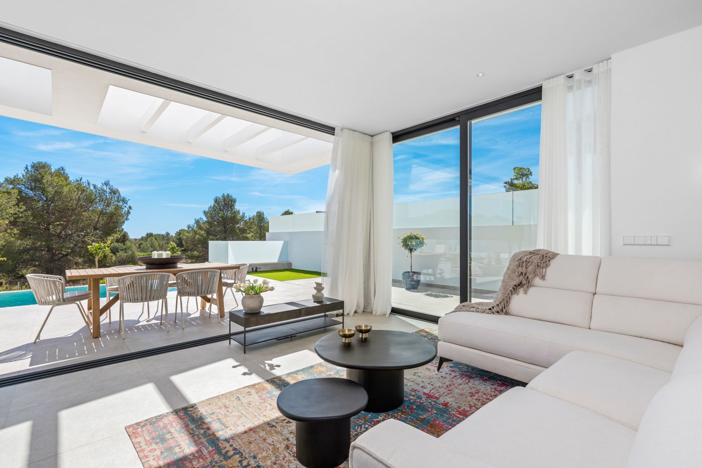 Villa moderna con vistas  a las montañas en Polop