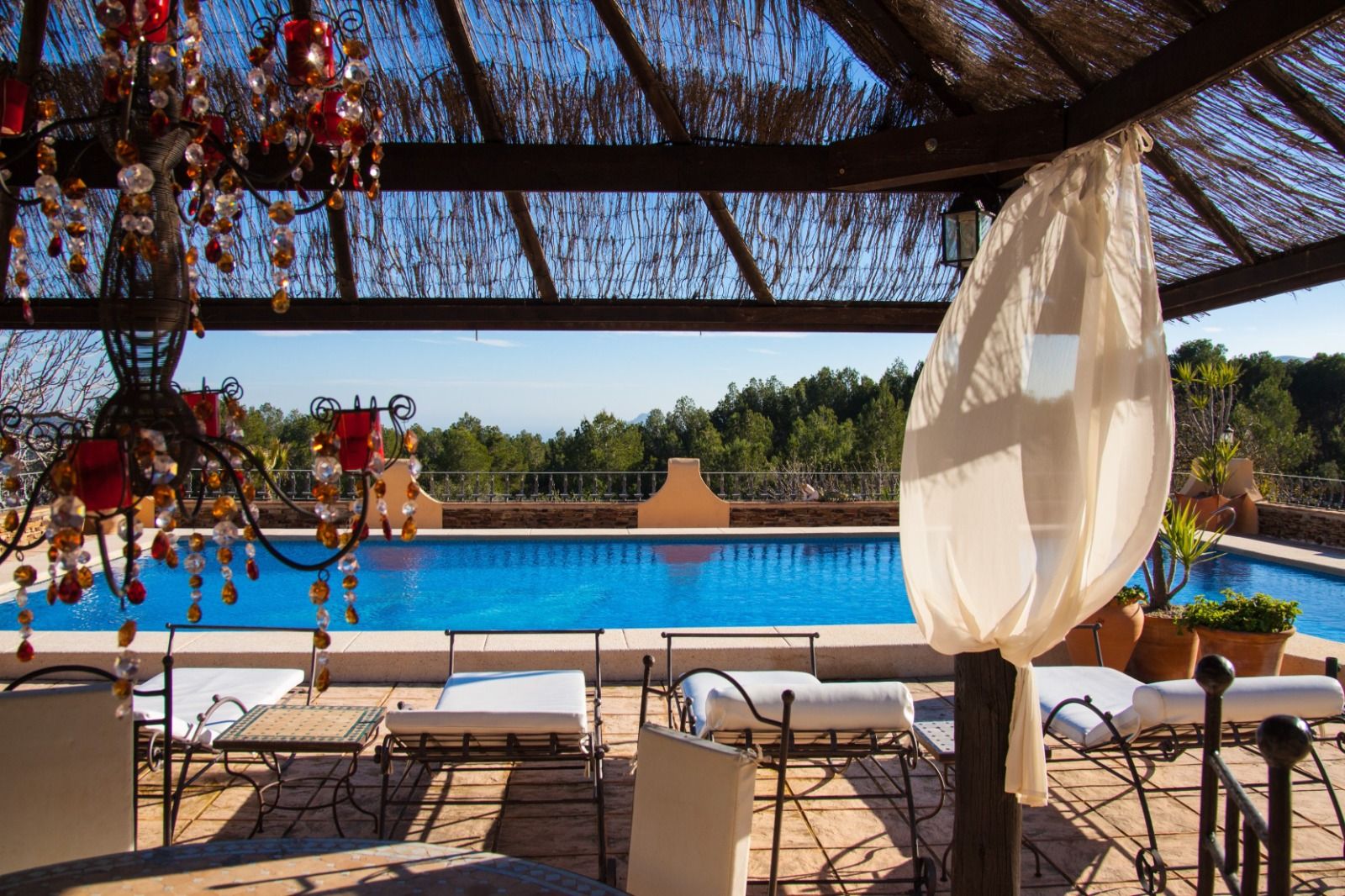 Finca maravillosa del siglo XVIII con 8 dormitorios y vistas al mar en Benissa