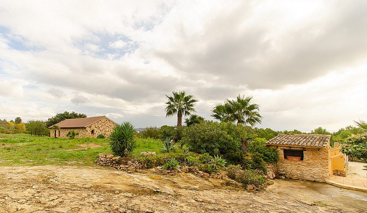 Finca maravillosa del siglo XVIII con 8 dormitorios y vistas al mar en Benissa