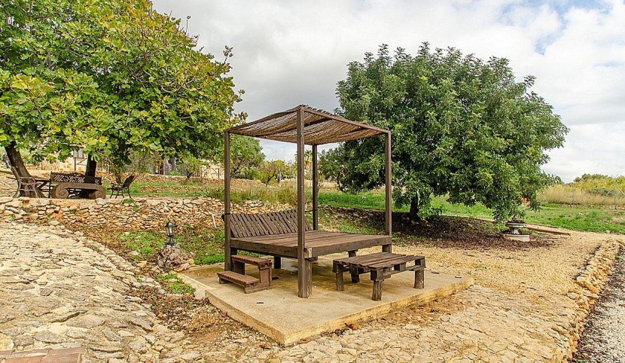 Finca maravillosa del siglo XVIII con 8 dormitorios y vistas al mar en Benissa