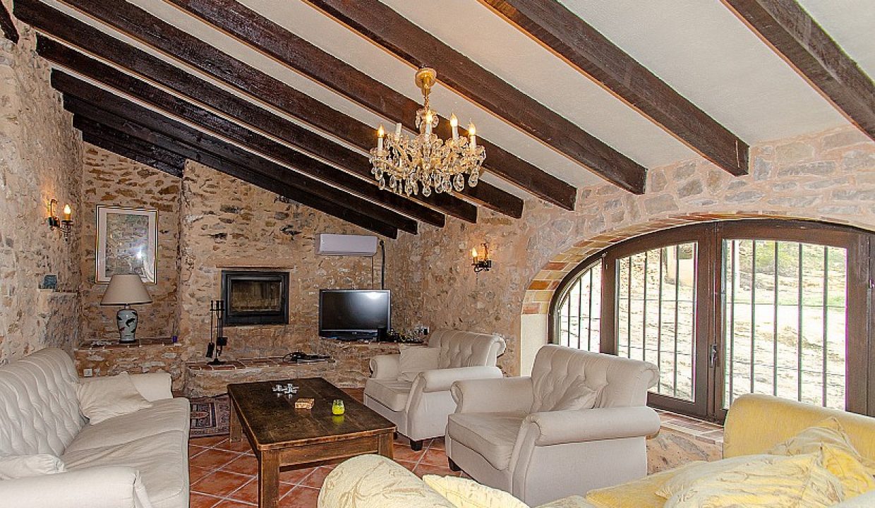 Finca maravillosa del siglo XVIII con 8 dormitorios y vistas al mar en Benissa
