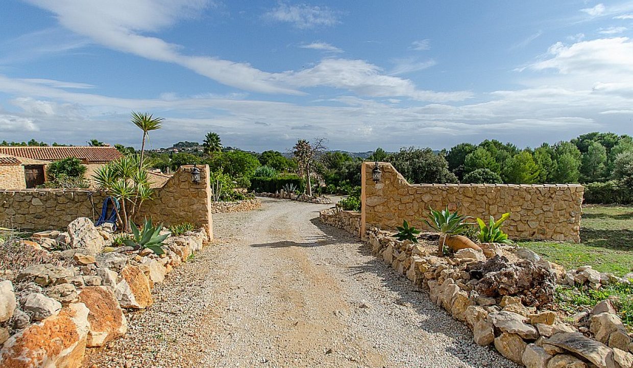 Finca maravillosa del siglo XVIII con 8 dormitorios y vistas al mar en Benissa