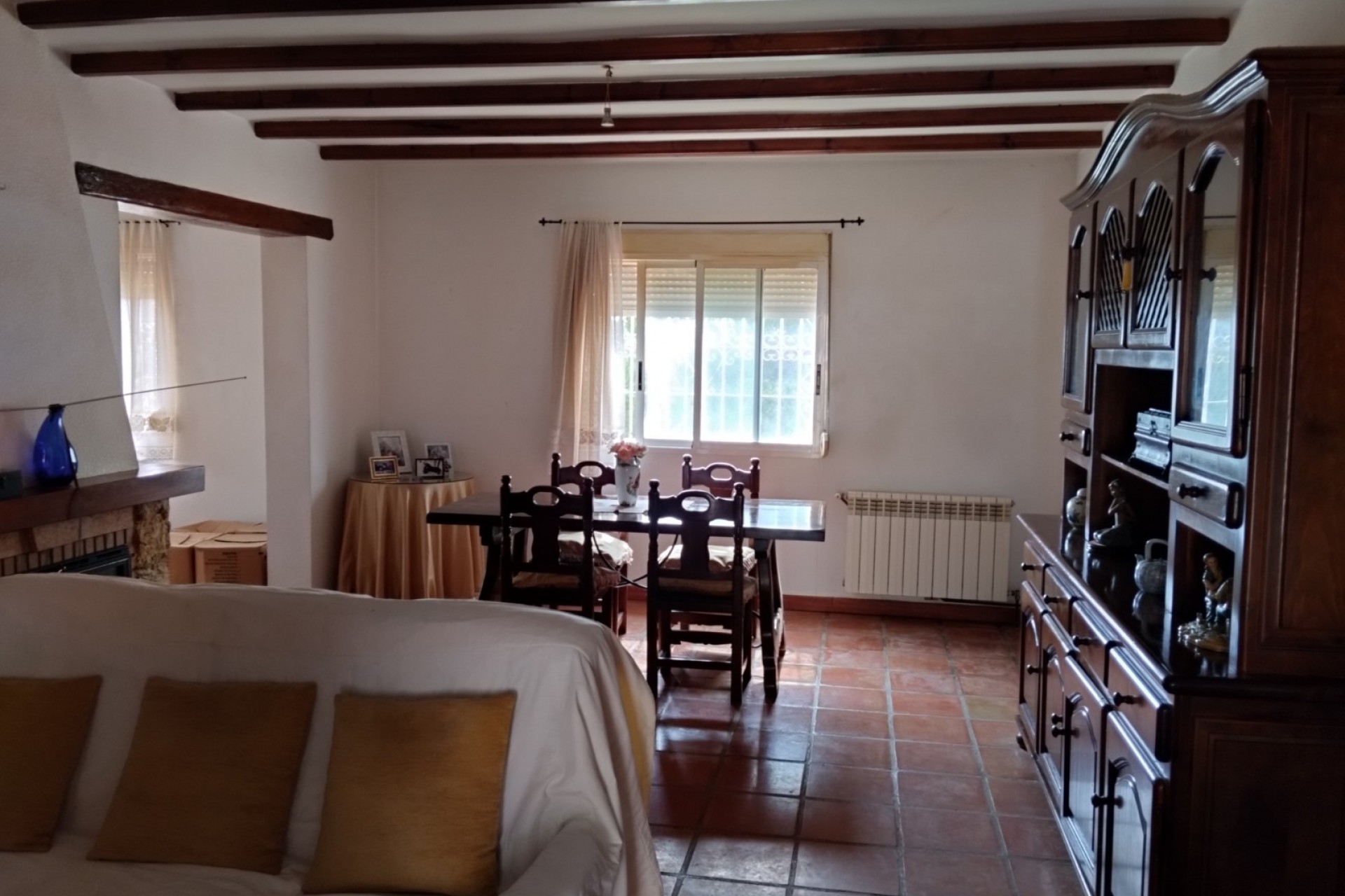 Finca reformada con 4 dormitorios en una gran parcela en Altea la Vella