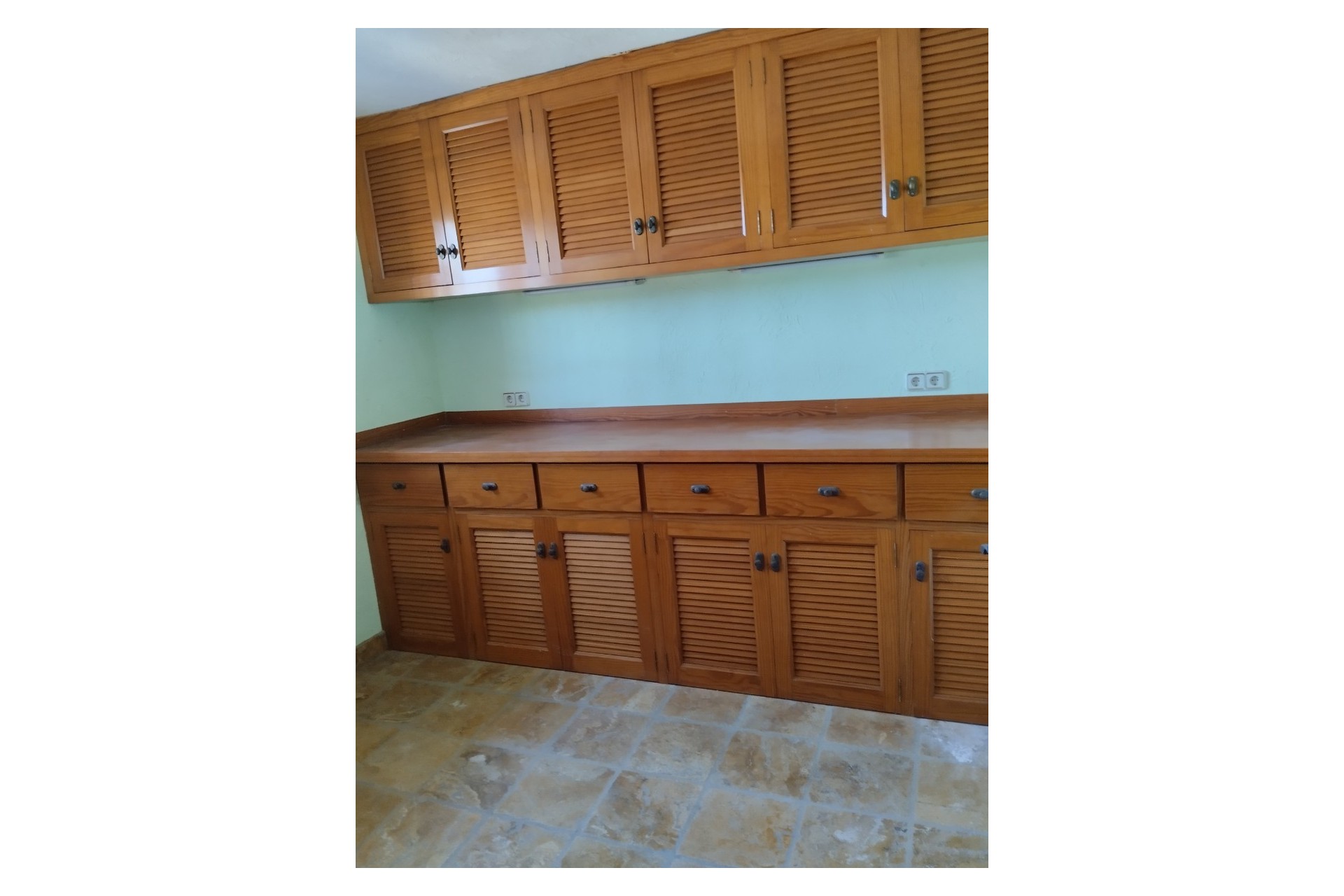 Finca reformada con 4 dormitorios en una gran parcela en Altea la Vella