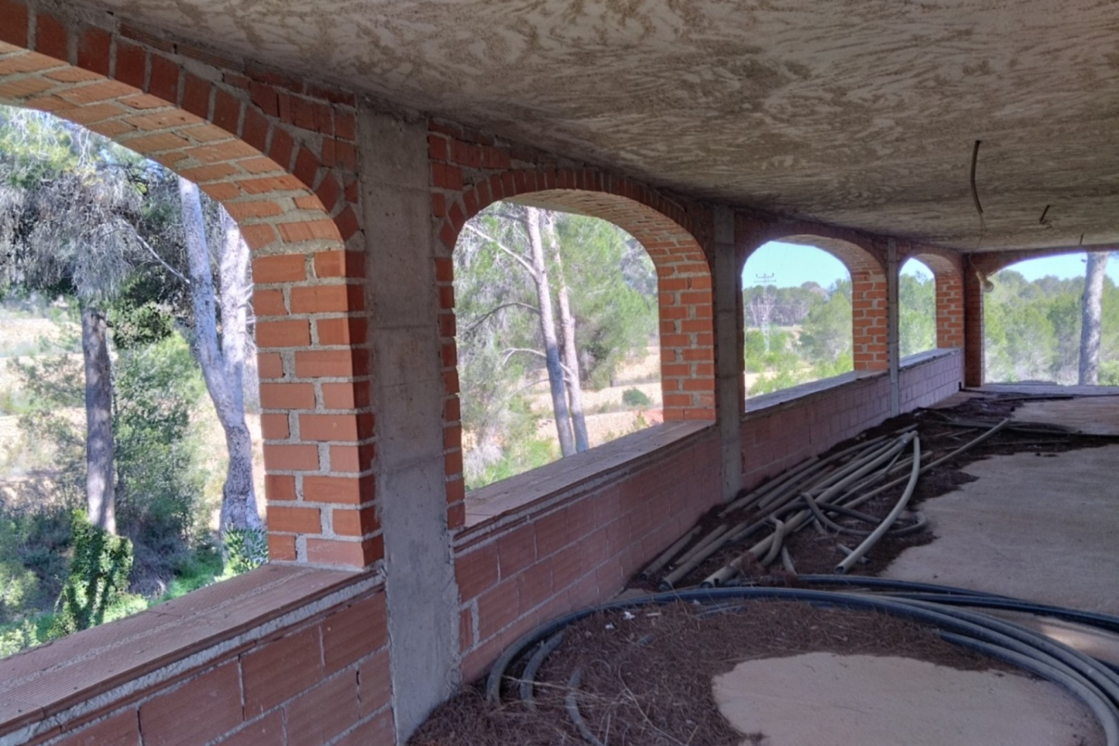 Finca reformada con 4 dormitorios en una gran parcela en Altea la Vella