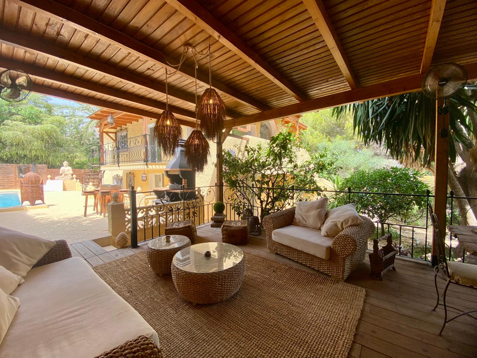 Chalet independiente en alquiler en una zona tranquila y verde de Albir