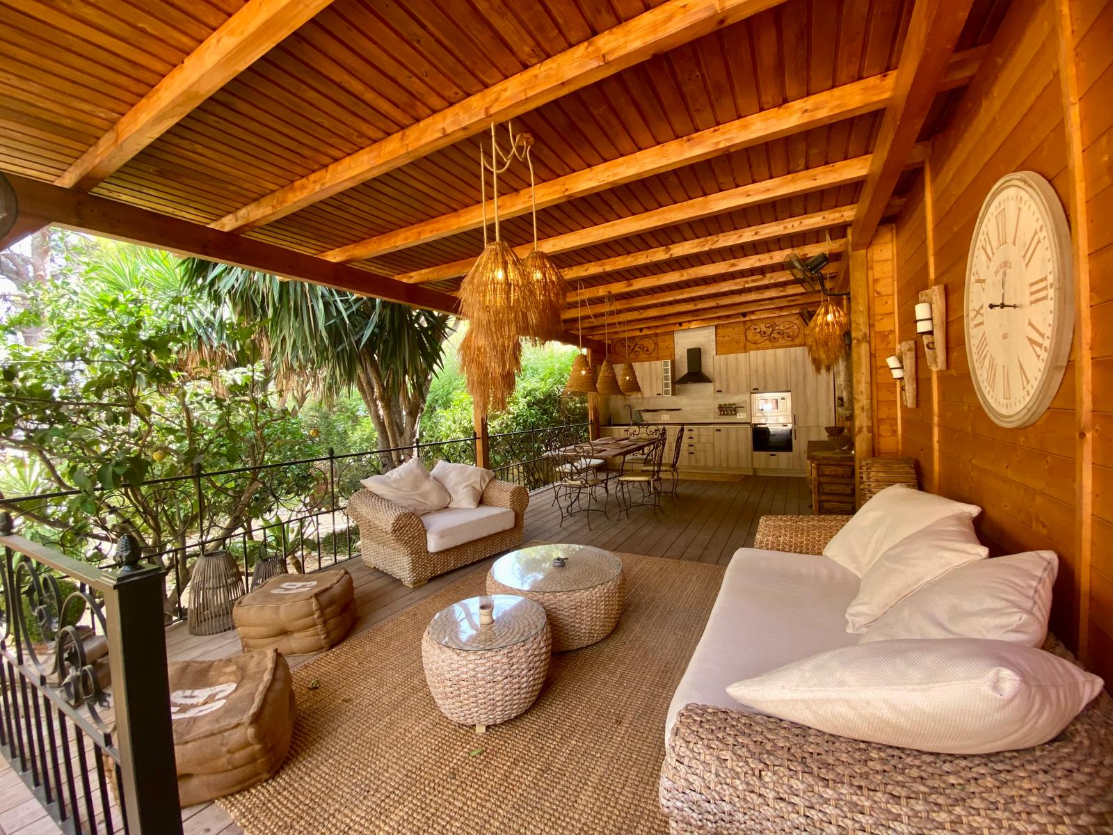 Chalet independiente en alquiler en una zona tranquila y verde de Albir