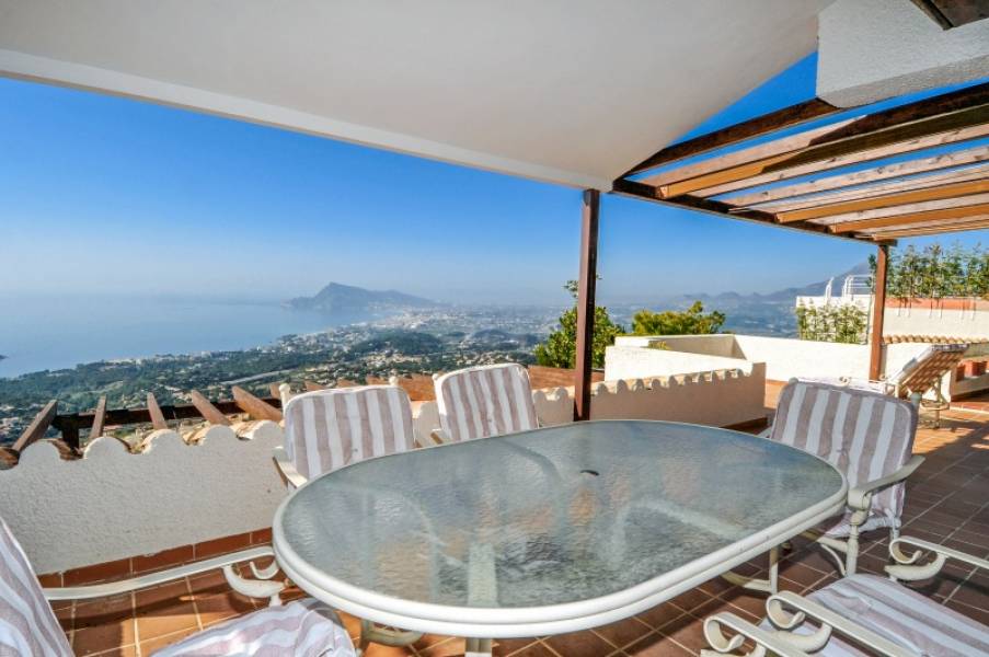 Villa individuelle avec vue panoramique sur la mer et appartement d'invités à Altea la Vella