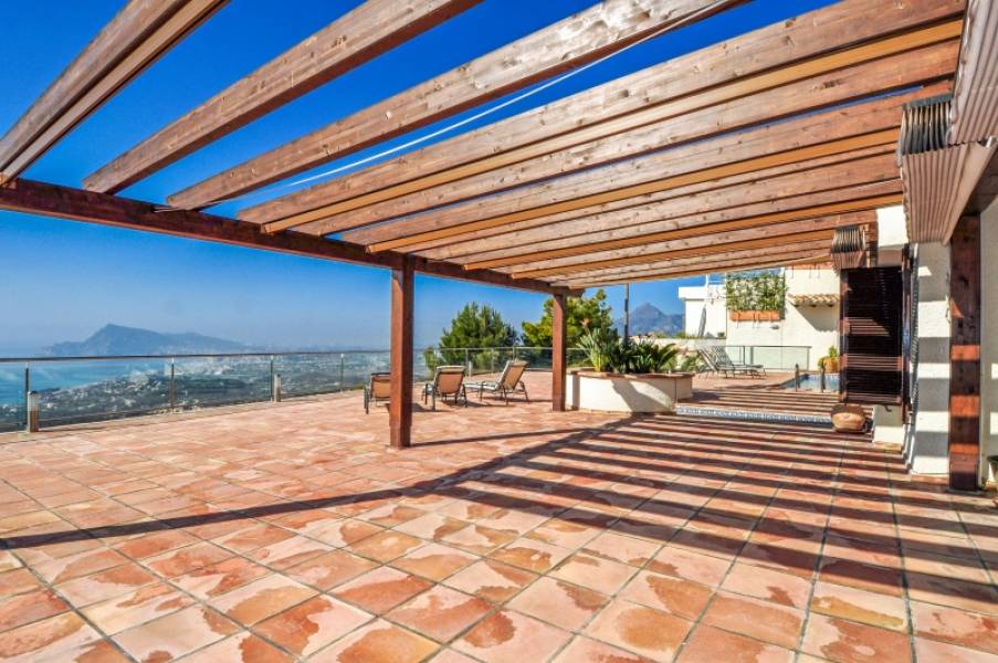Villa individuelle avec vue panoramique sur la mer et appartement d'invités à Altea la Vella