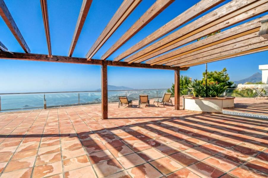 Villa individuelle avec vue panoramique sur la mer et appartement d'invités à Altea la Vella