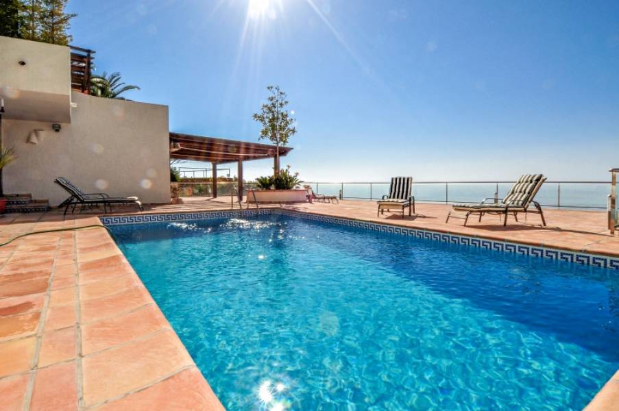 Villa individuelle avec vue panoramique sur la mer et appartement d'invités à Altea la Vella