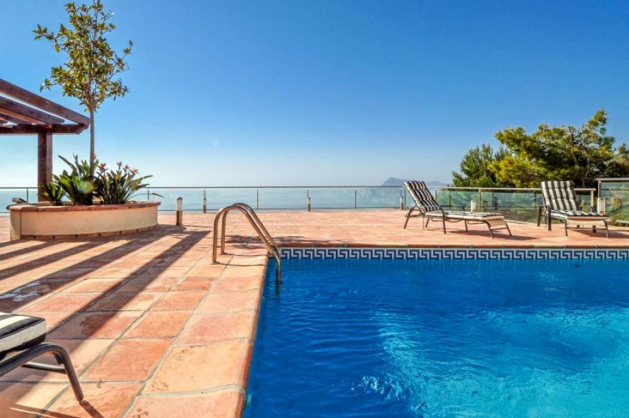 Villa individuelle avec vue panoramique sur la mer et appartement d'invités à Altea la Vella