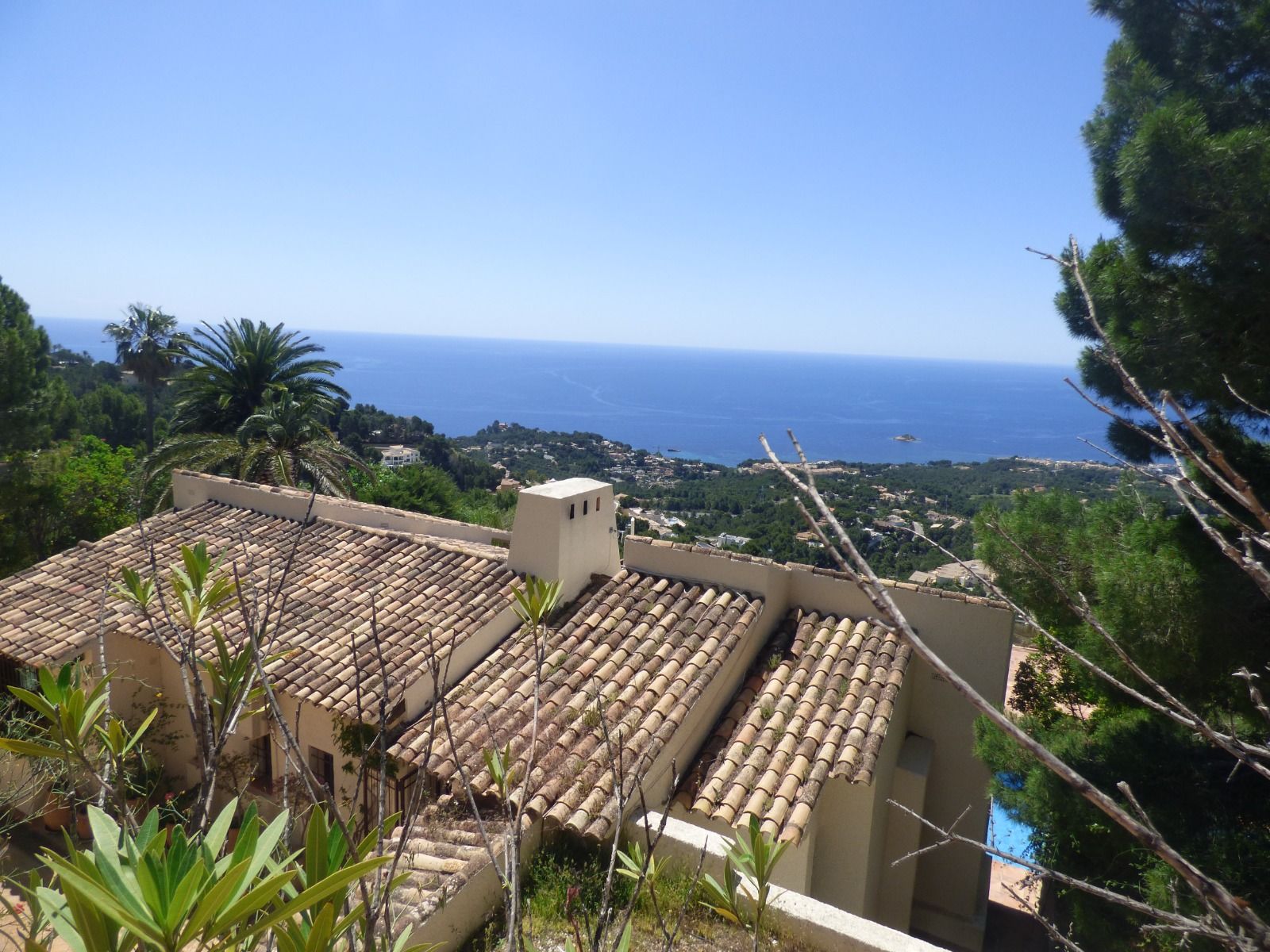 Villa individuelle avec vue panoramique sur la mer et appartement d'invités à Altea la Vella