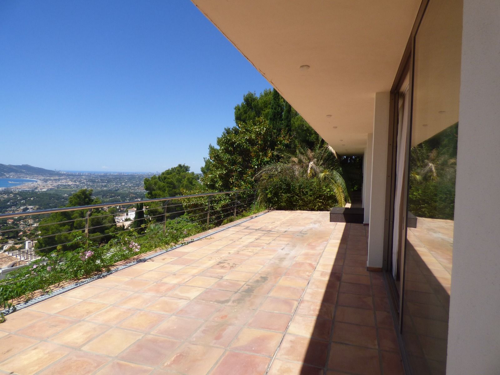 Villa individuelle avec vue panoramique sur la mer et appartement d'invités à Altea la Vella