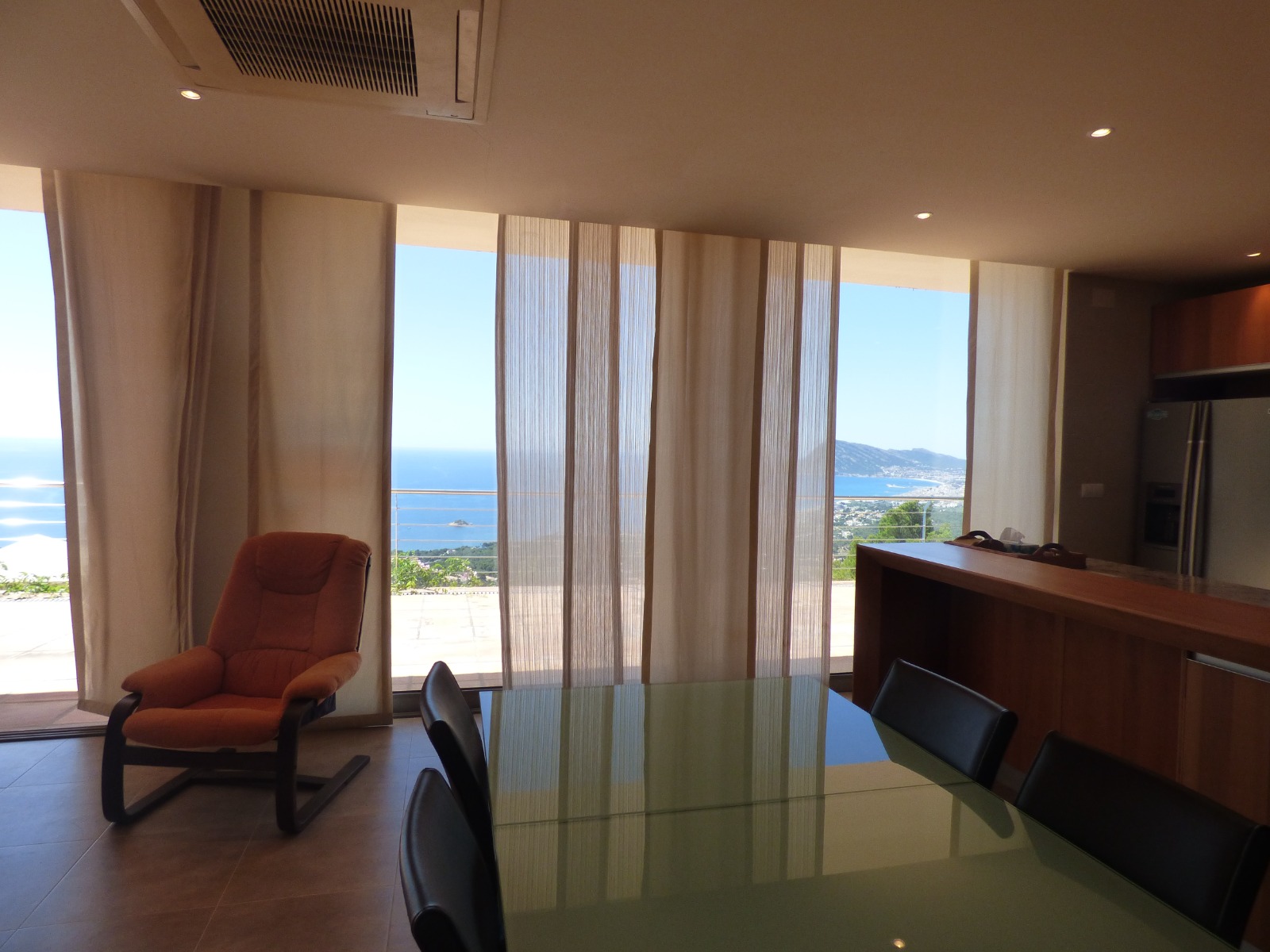Villa individuelle avec vue panoramique sur la mer et appartement d'invités à Altea la Vella