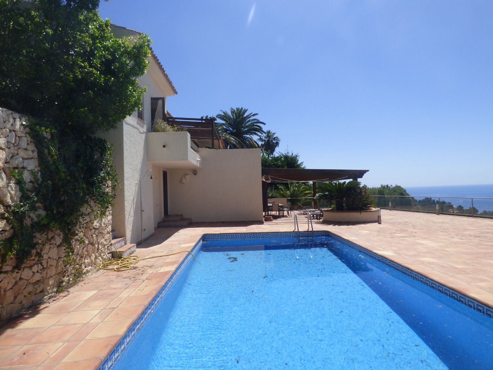 Villa individuelle avec vue panoramique sur la mer et appartement d'invités à Altea la Vella