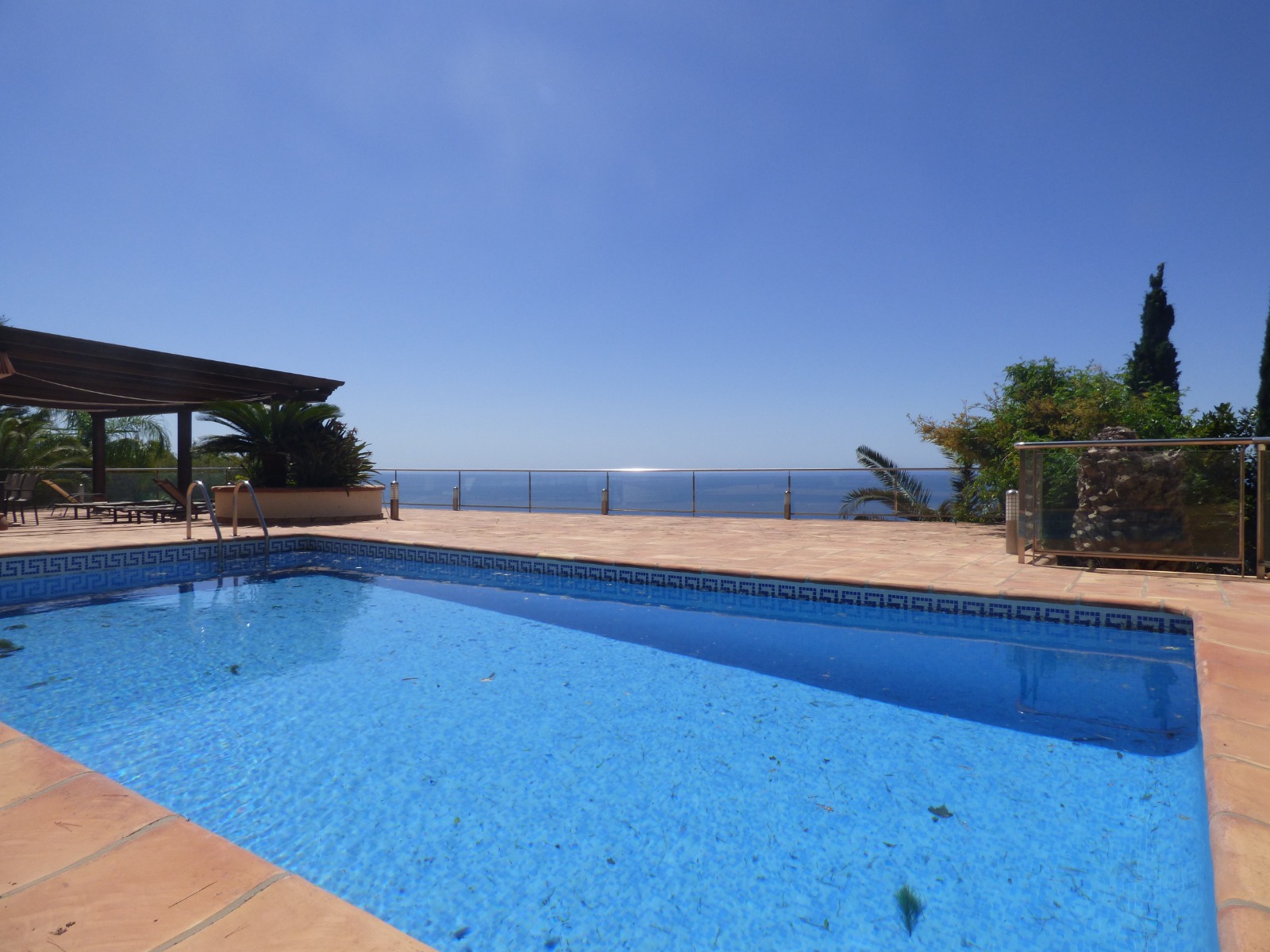 Villa individuelle avec vue panoramique sur la mer et appartement d'invités à Altea la Vella