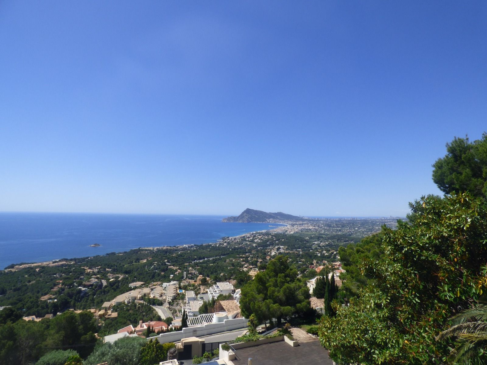 Villa individuelle avec vue panoramique sur la mer et appartement d'invités à Altea la Vella