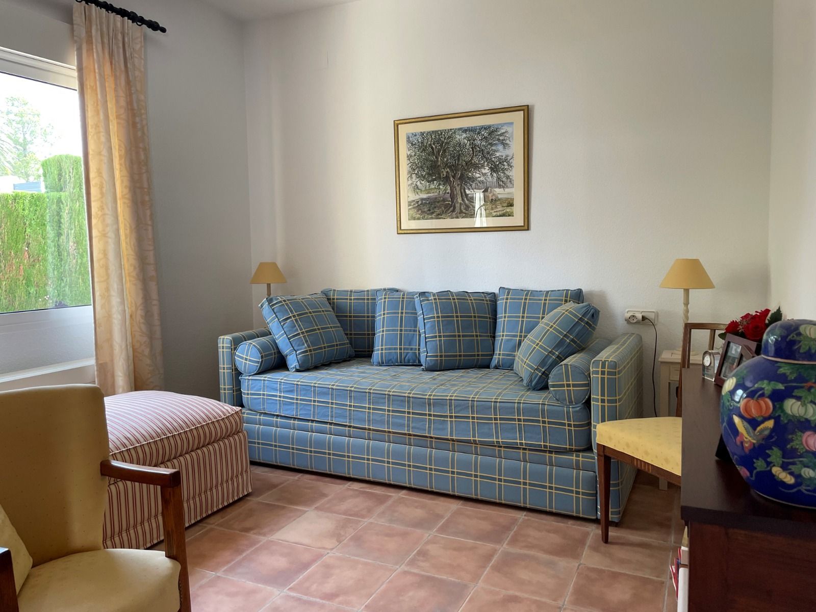 Villa rénovée à proximité du parcours de golf à Altea la Vella avec vue sur la mer et appartement pour les invités.