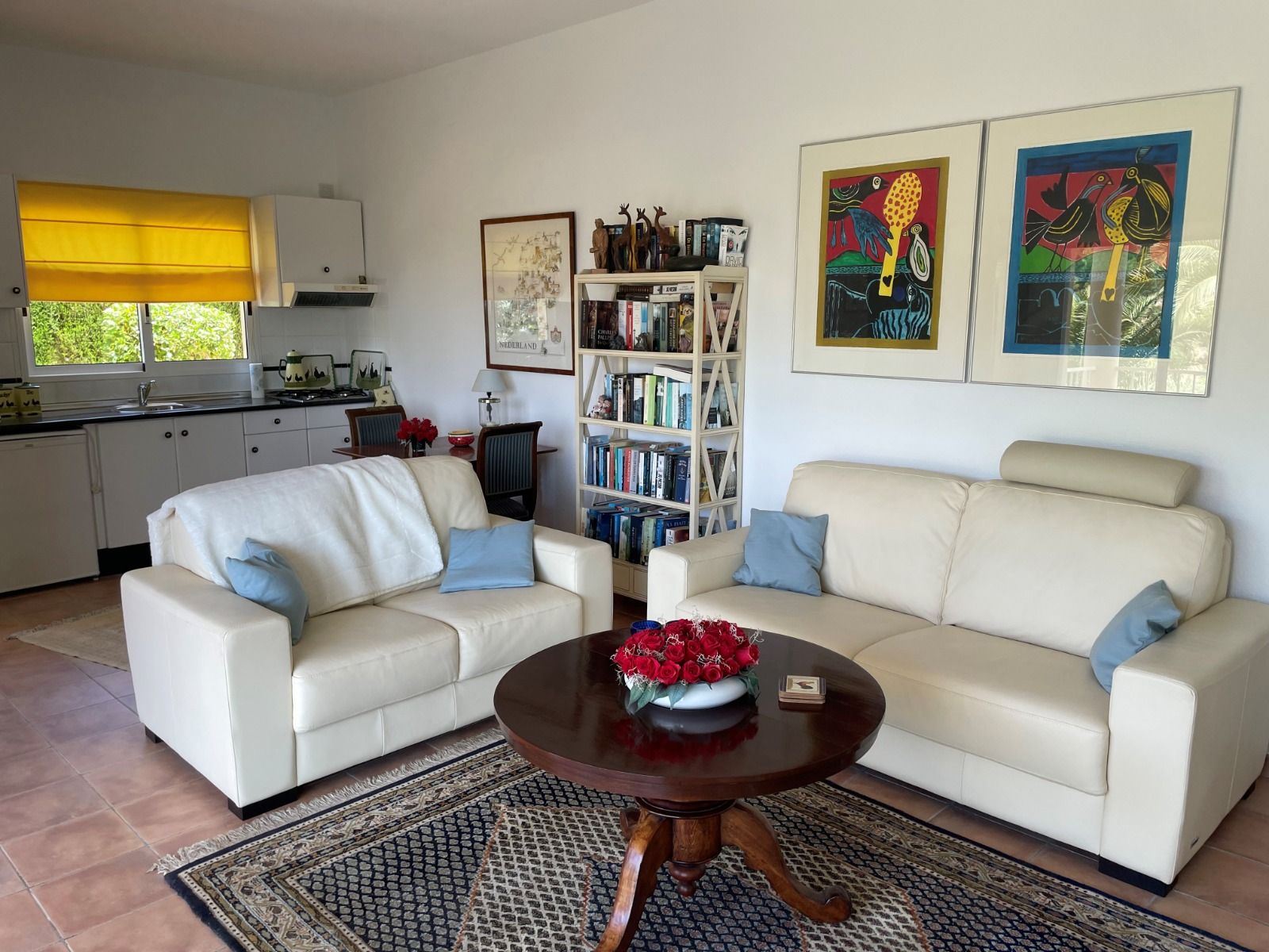 Villa rénovée à proximité du parcours de golf à Altea la Vella avec vue sur la mer et appartement pour les invités.
