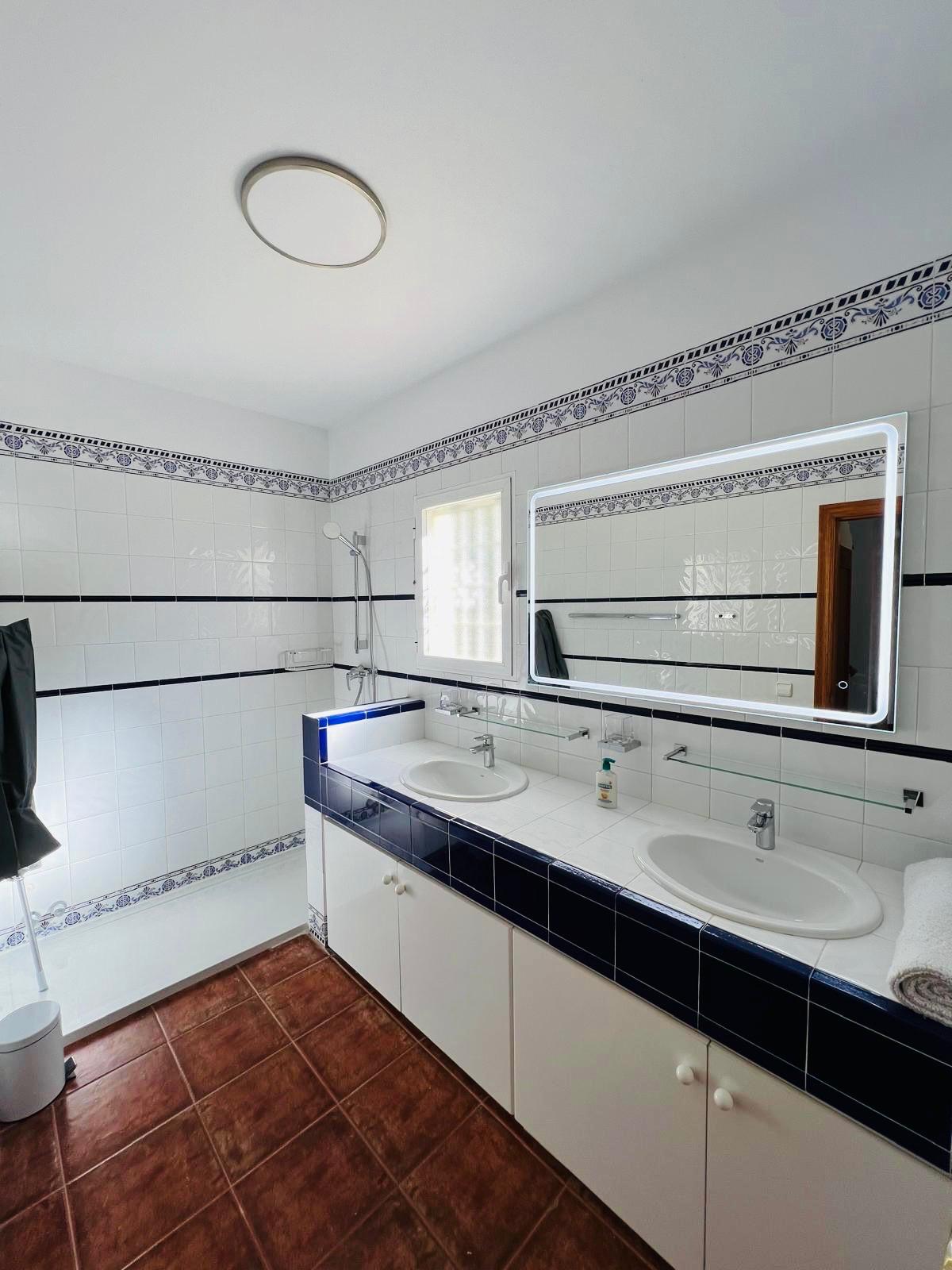 Villa spacieuse avec appartement d'invités à Altea la Vella.