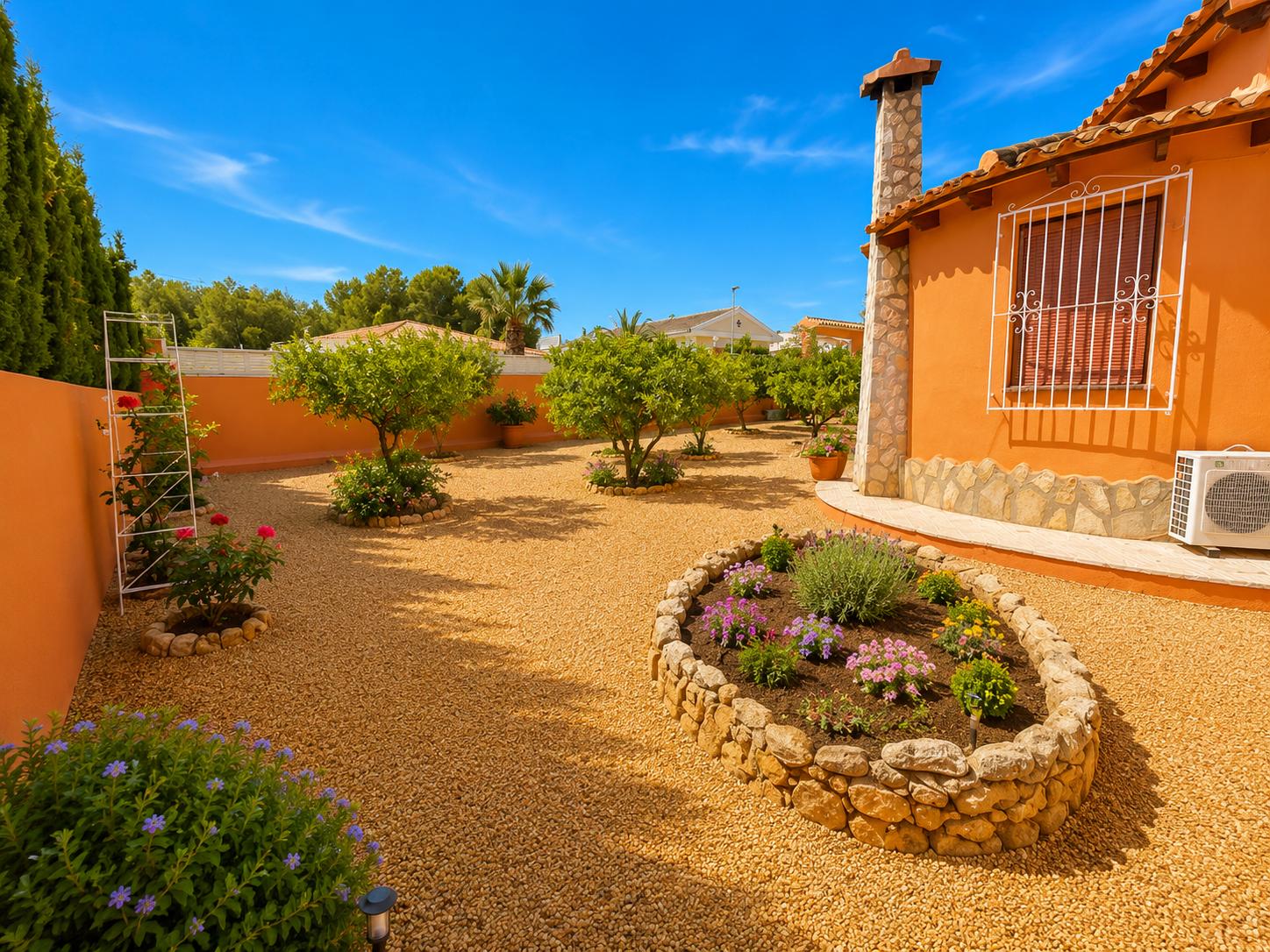 Chalet independiente con piscina en Alfaz del Pi