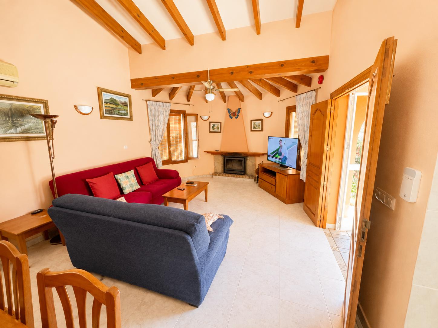 Chalet independiente con piscina en Alfaz del Pi