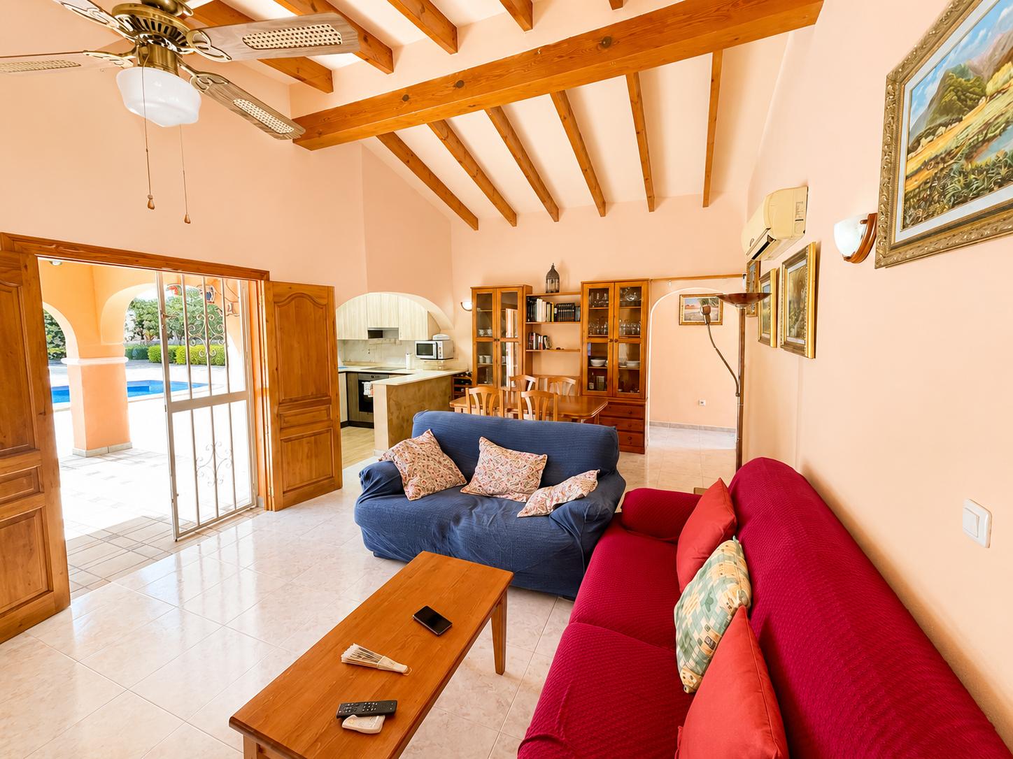 Chalet independiente con piscina en Alfaz del Pi